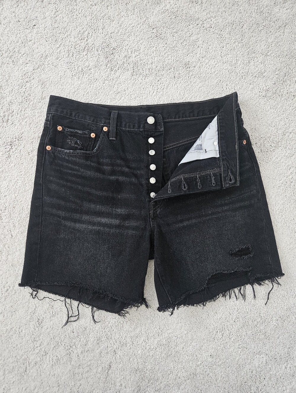 NWOT Levis | 501 Button Fly Washed Black Denim Shorts 6" Inseam Womens 33